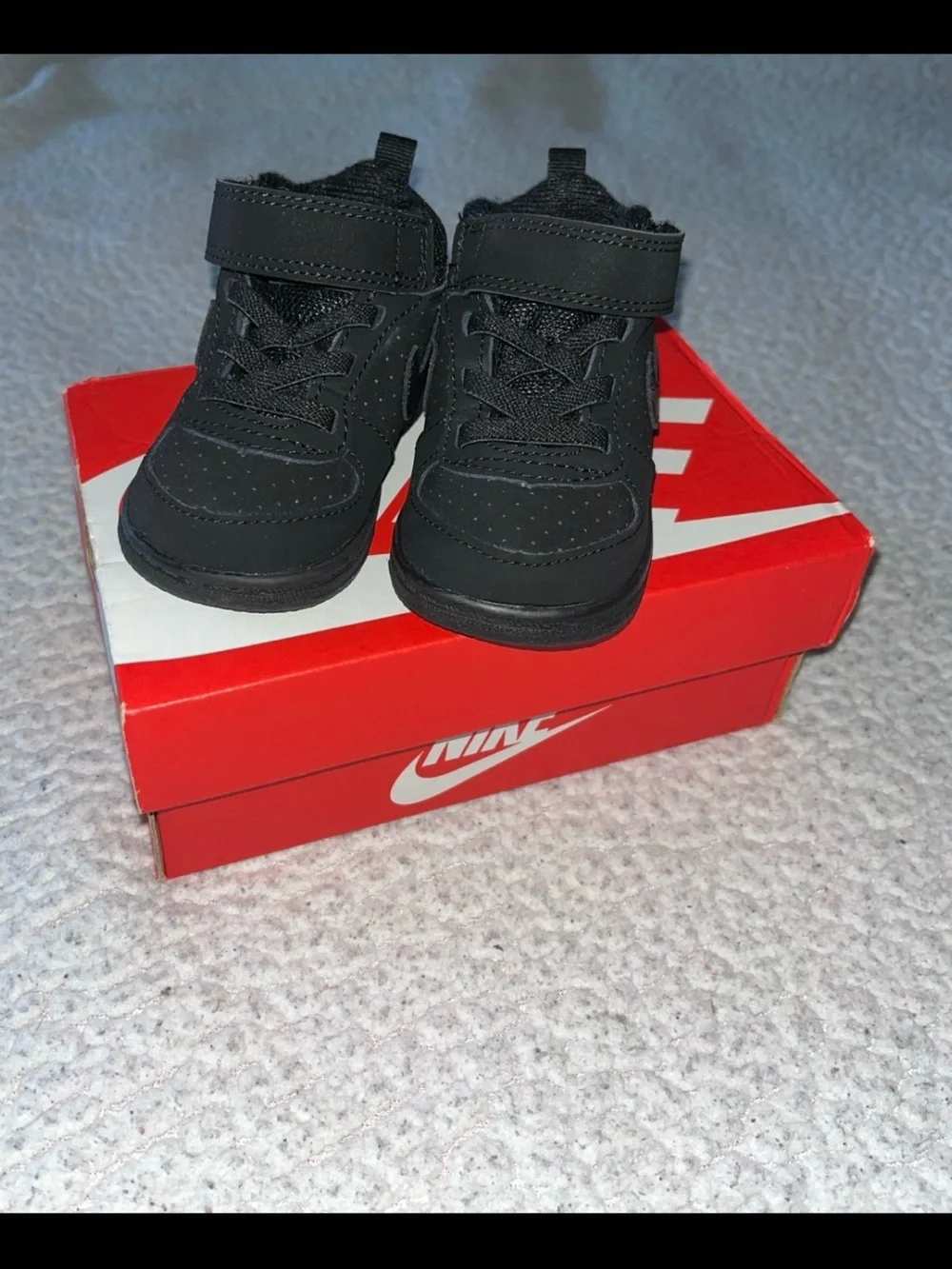 Nike court borough mid toddler